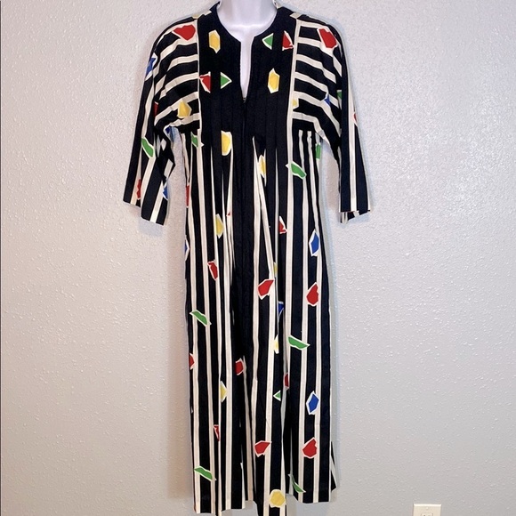 VNTG Neiman Marcus Black and White Midi Dress with Crew Neck - Picture 7 of 7